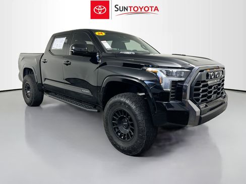 Used 2024 Toyota Tundra Platinum AWD/4WD image 1