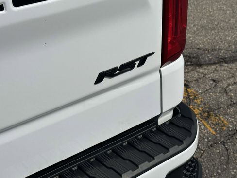 Certified 2023 Chevrolet Silverado 1500 RST w/ Convenience Package II AWD/4WD image 10