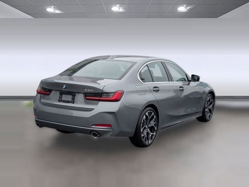 Used 2025 BMW 330i Sedan image 9