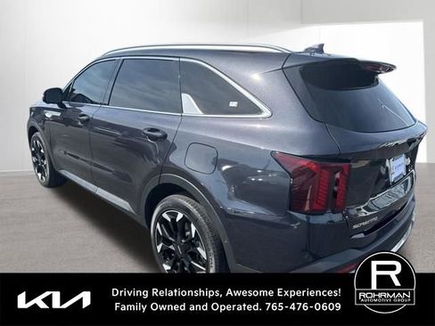 Used 2025 Kia Sorento SX image 6