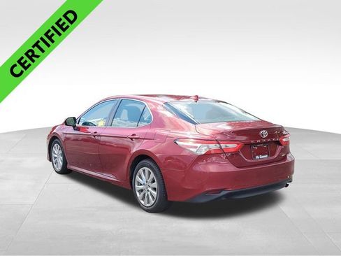 Used 2019 Toyota Camry LE FWD image 5