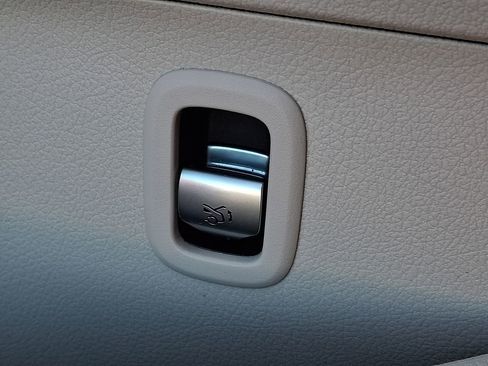 Used 2022 Mercedes-Benz C 300 4MATIC Sedan image 20