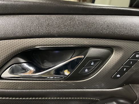 Certified 2022 Chevrolet Traverse Premier w/ Redline Edition image 11