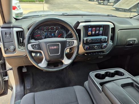 Used 2017 GMC Sierra 1500 SLE w/ SLE Value Package RWD image 6