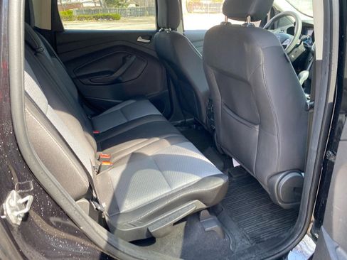 Used 2019 Ford Escape SE image 19