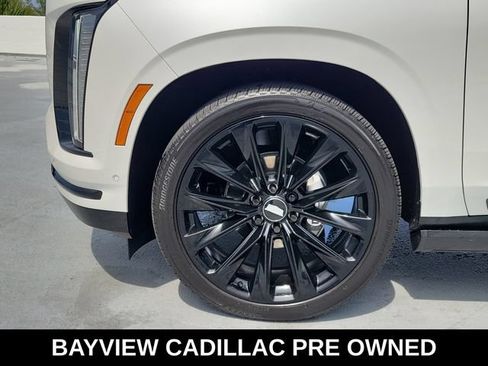Used 2025 Cadillac Escalade ESV Sport Platinum w/ LPO, ONYX Package AWD/4WD image 10