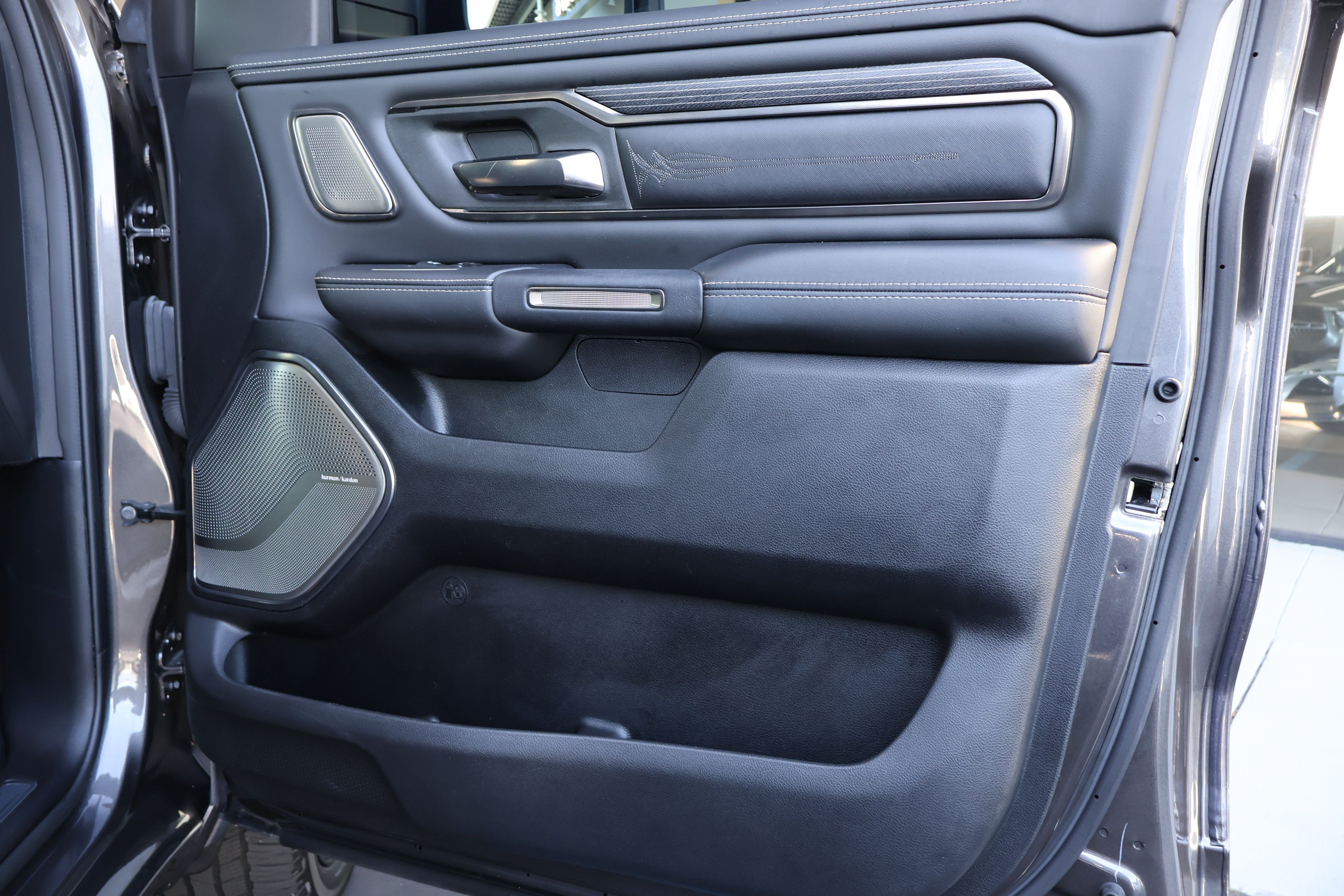 Used 2021 RAM 1500 Limited w/ Night Edition AWD/4WD image 28