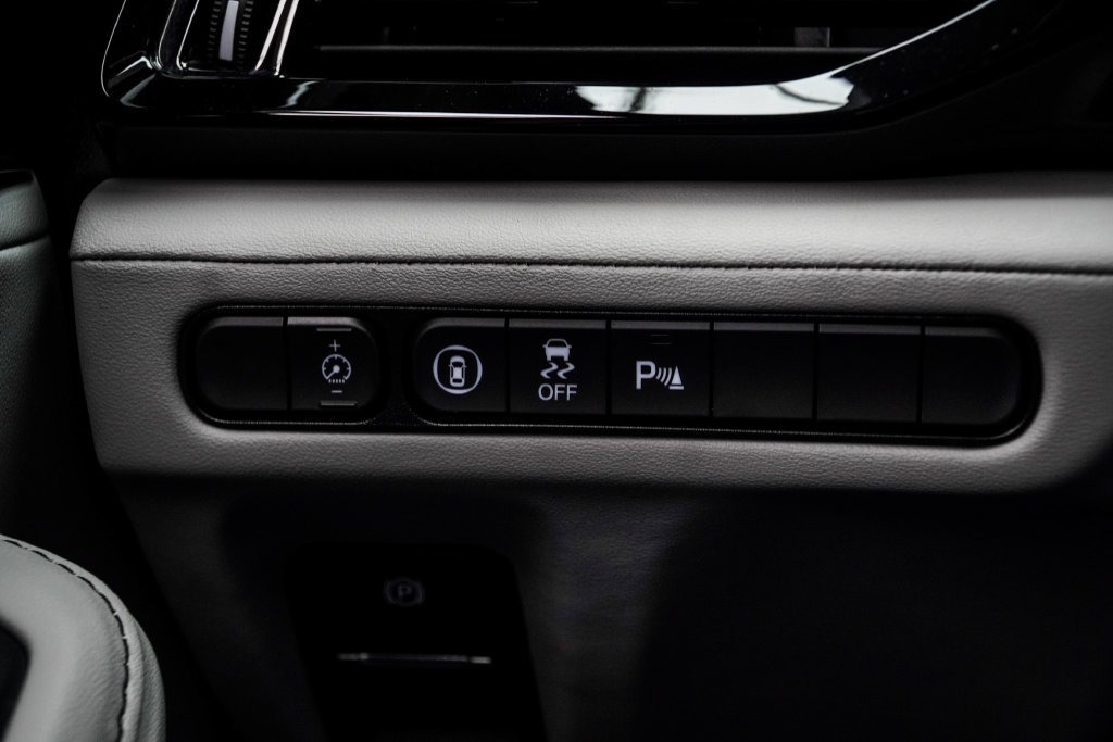 Used 2024 Acura MDX w/ Technology Package FWD image 34