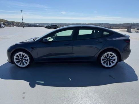 Used 2023 Tesla Model 3 Standard Range image 6