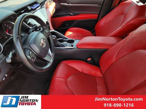 Used 2020 Toyota Camry XSE FWD image 14
