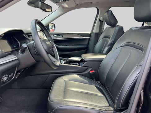 Certified 2022 Jeep Grand Cherokee L Limited AWD/4WD image 12