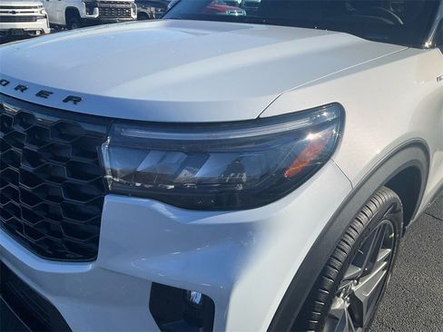 New 2026 Ford Explorer ST-Line w/ ST-Line Street Pack image 9