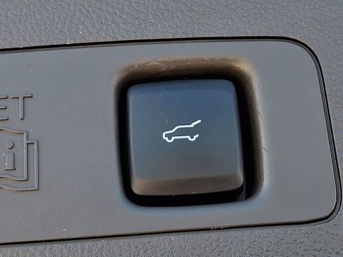 Used 2021 Lincoln Corsair Reserve w/ Equipment Group 201A image 31