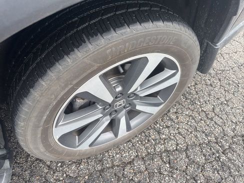 Used 2024 Honda Pilot Touring image 15