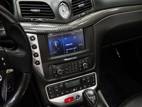 Used 2013 Maserati GranTurismo Sport image 17