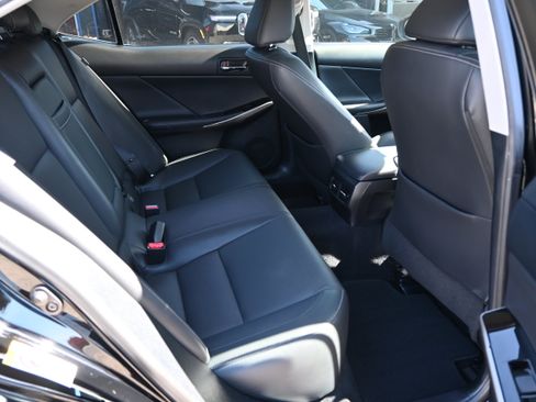 Used 2016 Lexus IS 300 AWD image 27