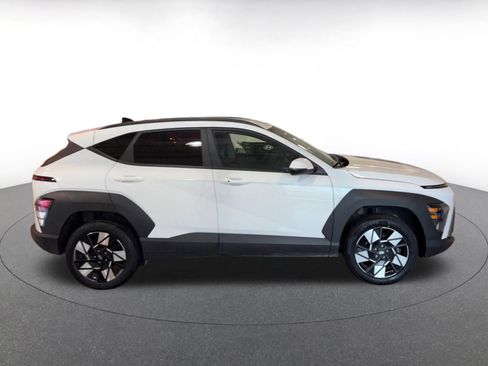 Used 2025 Hyundai Kona SEL image 16