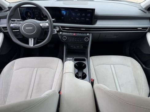 Used 2025 Hyundai Sonata SEL FWD image 10
