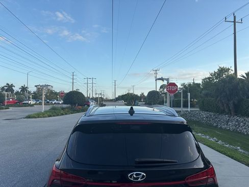 Used 2022 Hyundai Santa Fe SEL w/ Convenience + Premium Package image 3