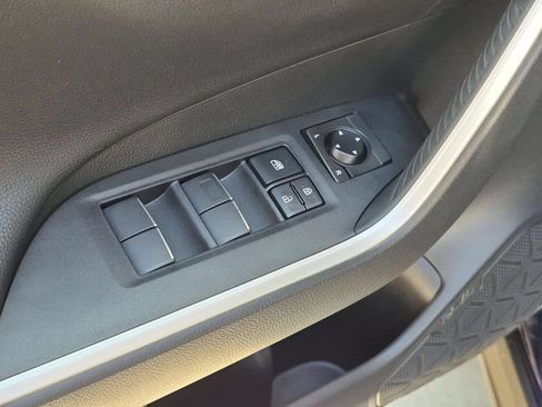 Used 2019 Toyota RAV4 Limited w/ Advanced Technology Package FWD image 11