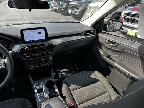 Certified 2023 Ford Escape Active AWD/4WD image 17