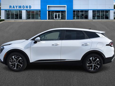 Used 2024 Kia Sportage EX FWD image 6