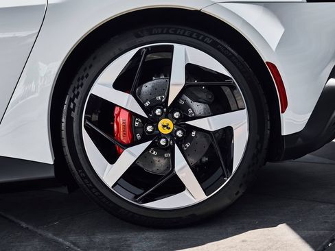 Used 2025 Ferrari 12Cilindri RWD image 17