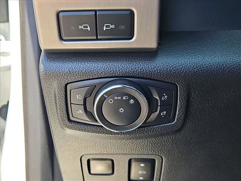 Used 2021 Ford F350 Platinum AWD/4WD image 16