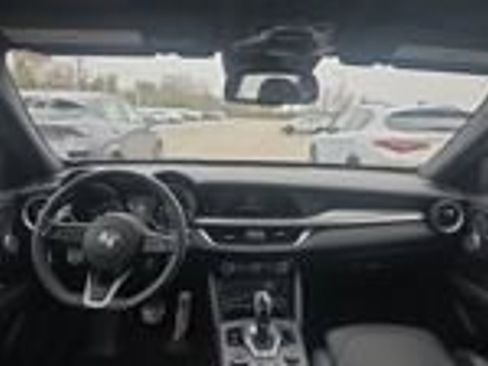 Used 2023 Alfa Romeo Stelvio Veloce image 17