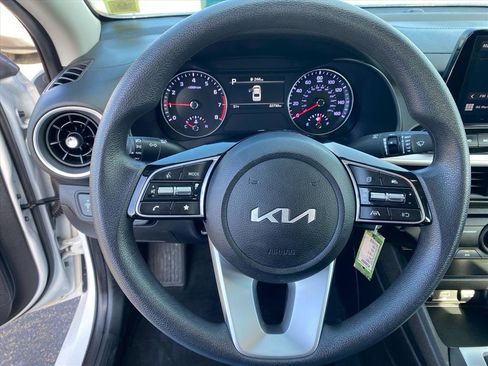 Certified 2023 Kia Forte LXS FWD image 11