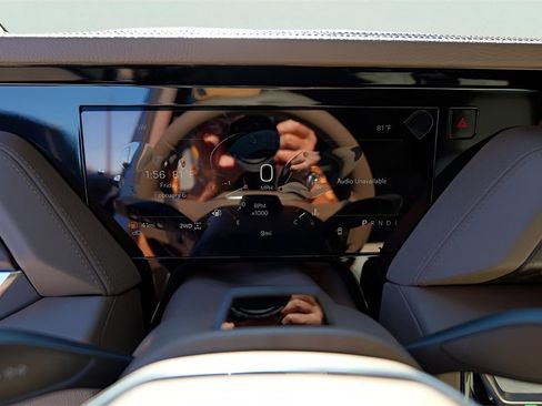 New 2026 GMC Yukon XL Denali w/ Denali Reserve Package image 14