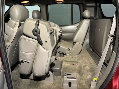 Used 2004 GMC Envoy XUV SLE w/ 1SB Preferred Equipment Group AWD/4WD image 26