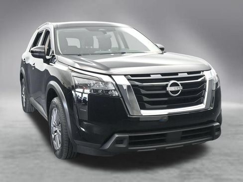 Used 2025 Nissan Pathfinder SV FWD image 10