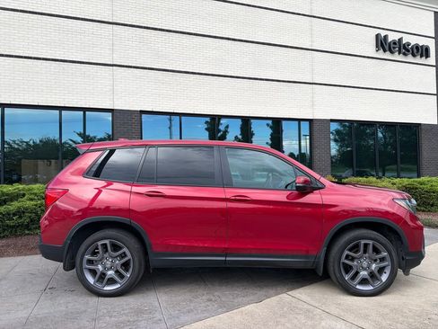 Used 2023 Honda Passport EX-L image 3