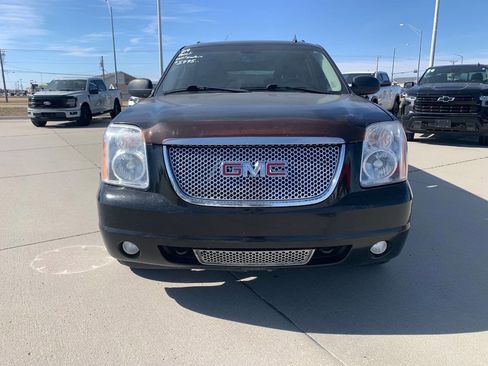 Used 2009 GMC Yukon XL Denali image 4