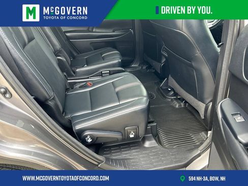 Used 2018 Toyota Highlander SE AWD/4WD image 11