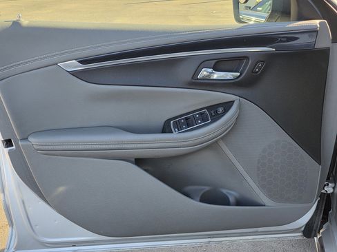 Used 2018 Chevrolet Impala LS image 19