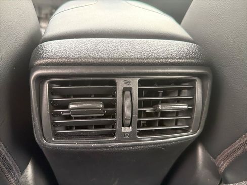 Used 2020 Nissan Rogue Sport SV w/ Technology Package AWD/4WD image 20