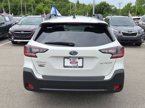 Certified 2025 Subaru Outback Premium AWD/4WD image 4