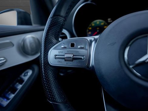 Used 2023 Mercedes-Benz GLC 300 4MATIC Coupe image 23