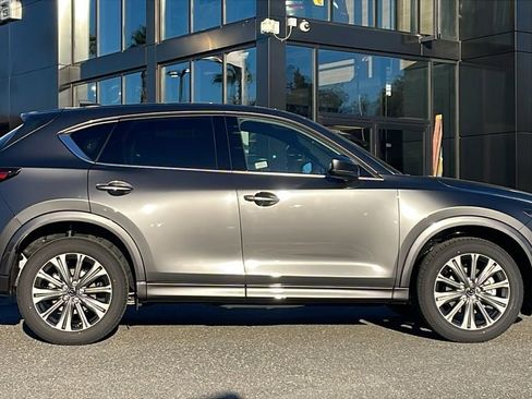 New 2025 MAZDA CX-5 Signature image 6