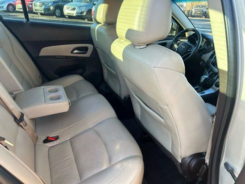 Used 2016 Chevrolet Cruze LTZ w/ Enhanced Safety Package image 9