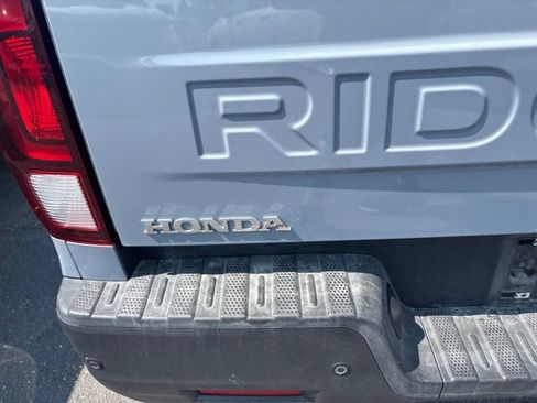 Used 2024 Honda Ridgeline Black Edition image 9