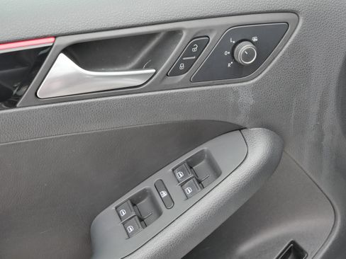 Used 2018 Volkswagen Jetta GLI image 19