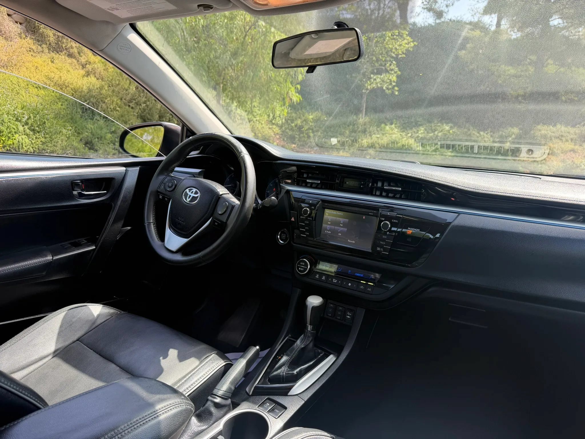 Used 2016 Toyota Corolla S Premium FWD image 18
