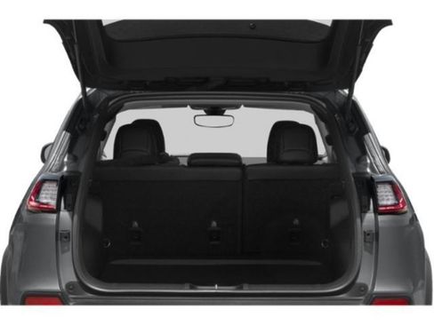 Used 2019 Jeep Cherokee Trailhawk image 11