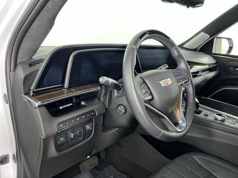 Certified 2024 Cadillac Escalade Sport Platinum AWD/4WD image 10