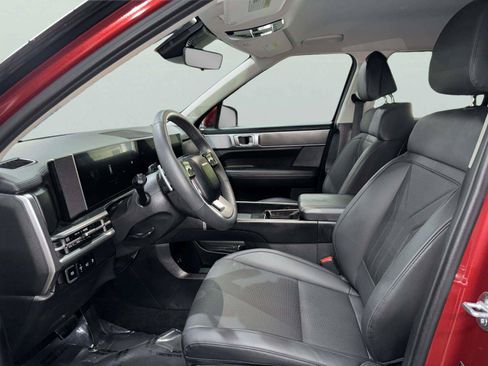 Used 2025 Hyundai Santa Fe SEL AWD/4WD image 11