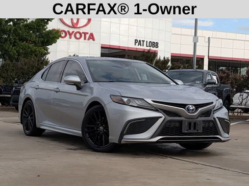 Used 2022 Toyota Camry XSE w/ Cold Weather Package FWD image 2