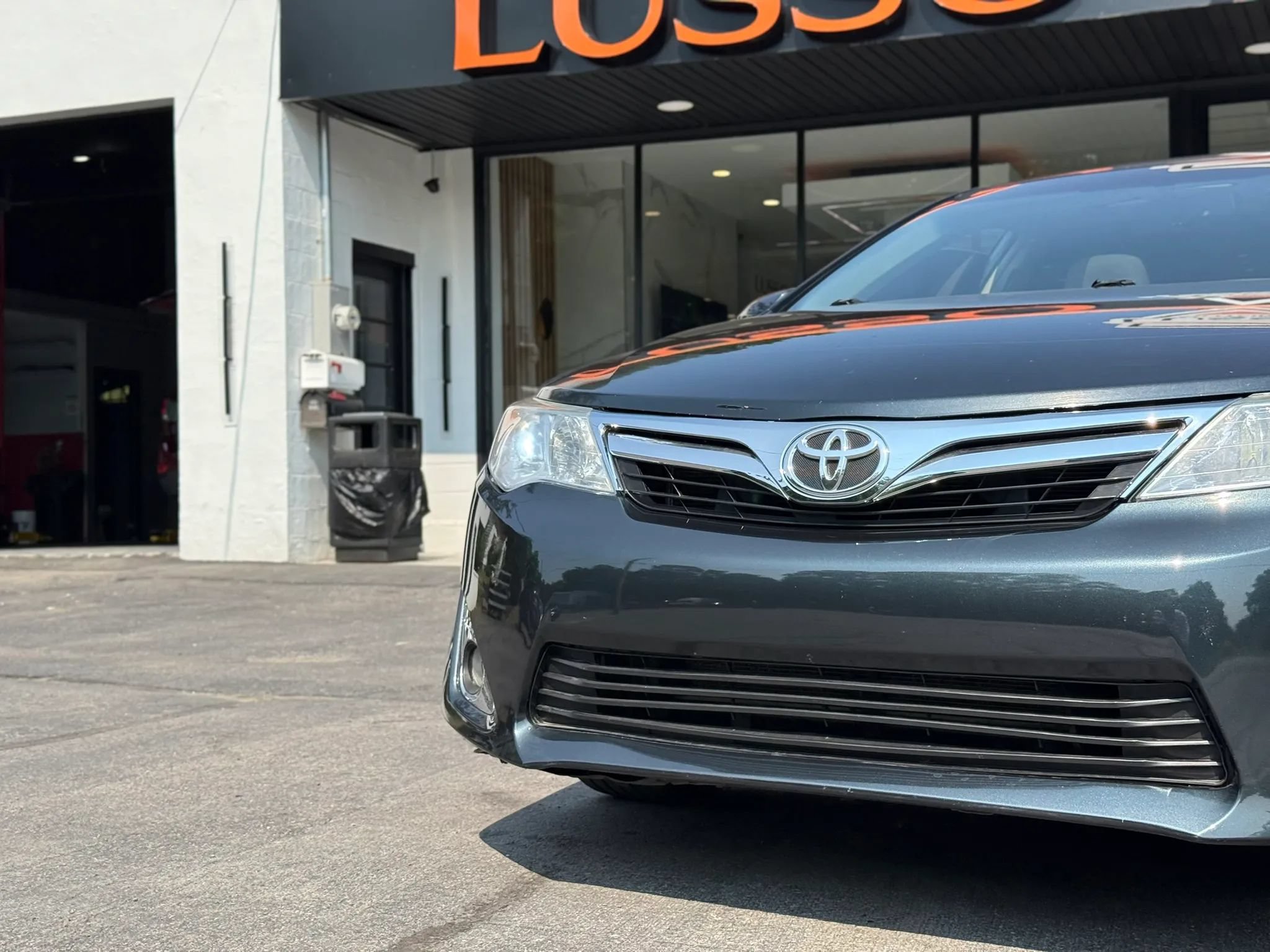 Used 2014 Toyota Camry XLE w/ Convenience Package FWD image 34